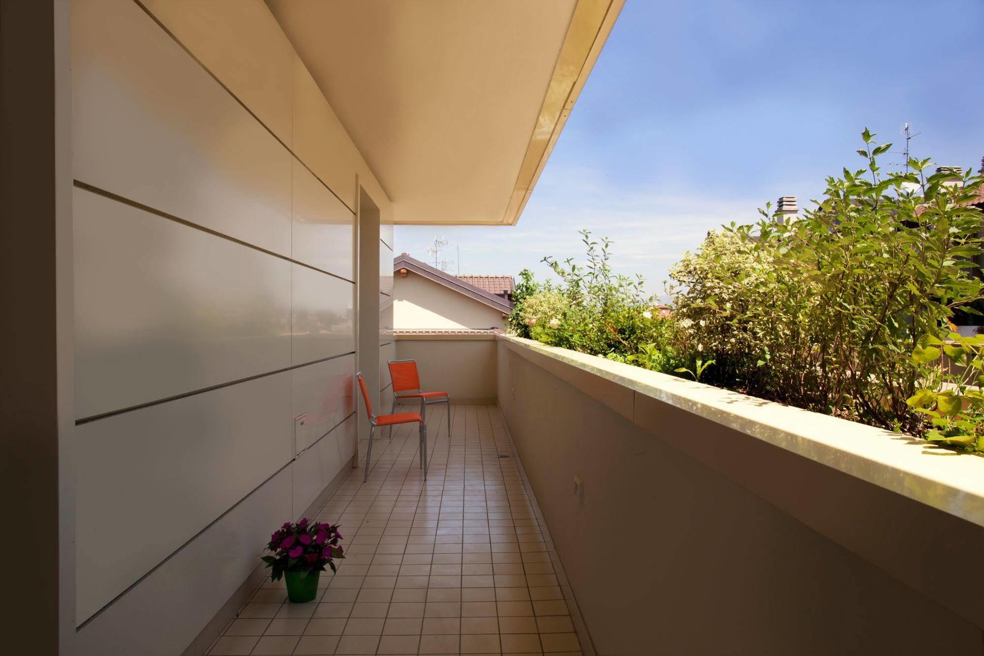 Residence Le Querce Cernusco Sul Naviglio Esterno foto